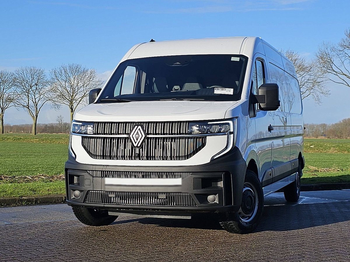 Vehículo de Transportes GABSO: Renault Master chasis cabina 3,5 toneladas, caja cerrada